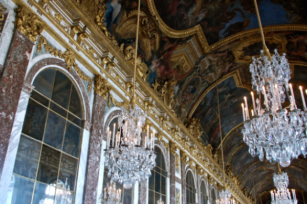 1092 Versailles, histoire et luxe français